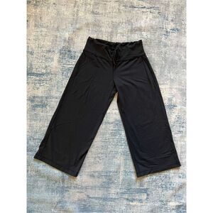 Lululemon Black Shanti Crop Pants Gaucho Culottes Size 4